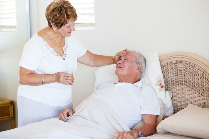 Какой должен быть уход за пожилыми после инсульта в домашних условиях